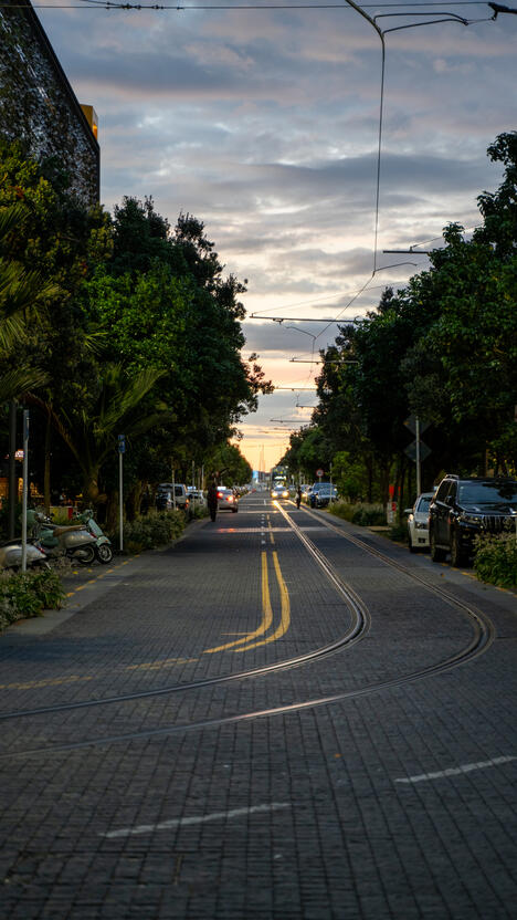Photo of an Auckland street at dusk