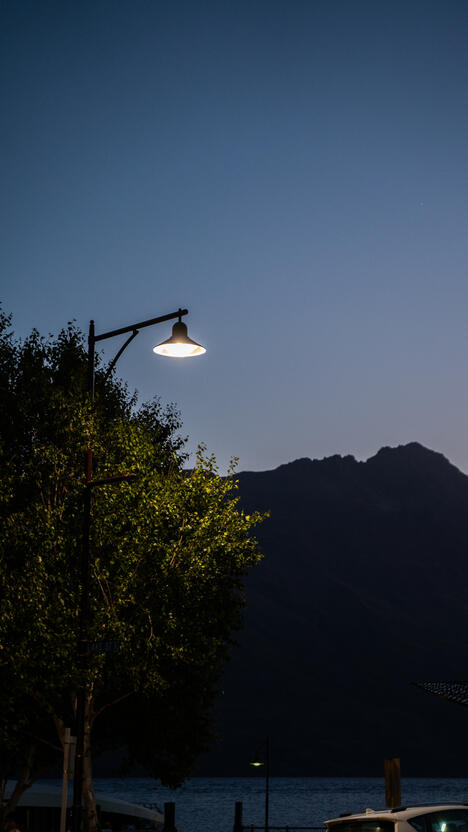 Lamppost with Lake Wakatipu and Cecil Peak in the background